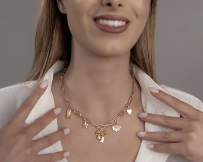 Coquette Aesthetic Schmuck: Halskette mit Bow Charm (Schleife) Gold