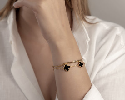 2-in-1 Layering Armband: Schlangenkette kombiniert mit Kleeblatt-Kette