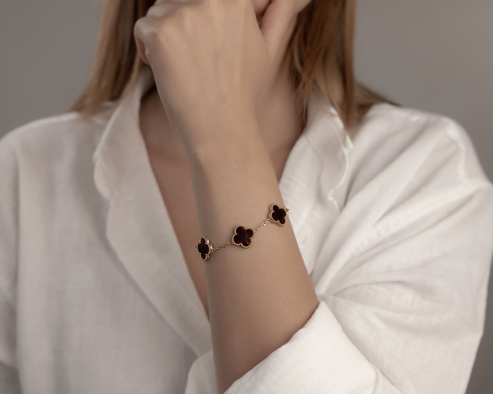 Damenarmband in Rot und Gold aus wasserfestem Edelstahl