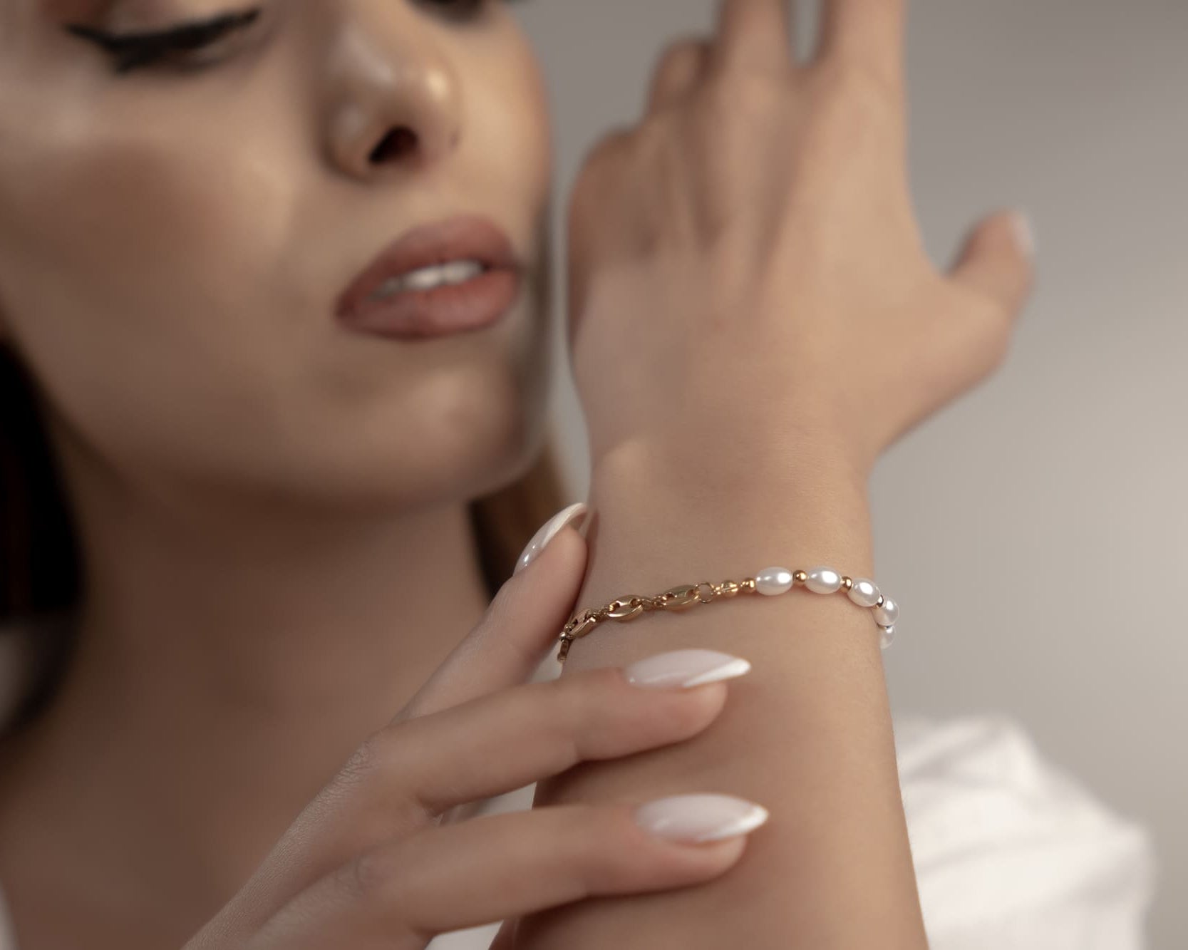 Wasserfester Perlenschmuck, modernes Design für Damen