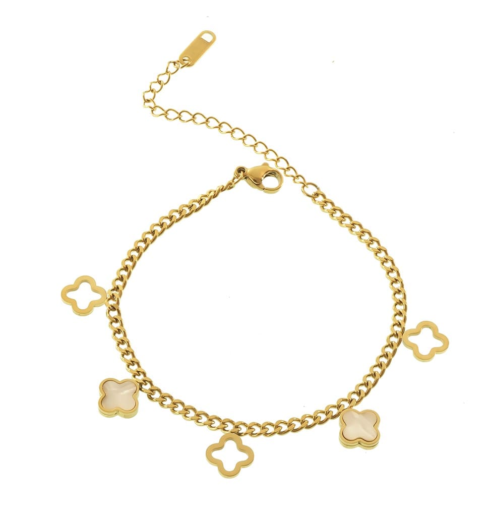 Goldenes Armschmuck mit weissen Perlmutt-Kleeblättern