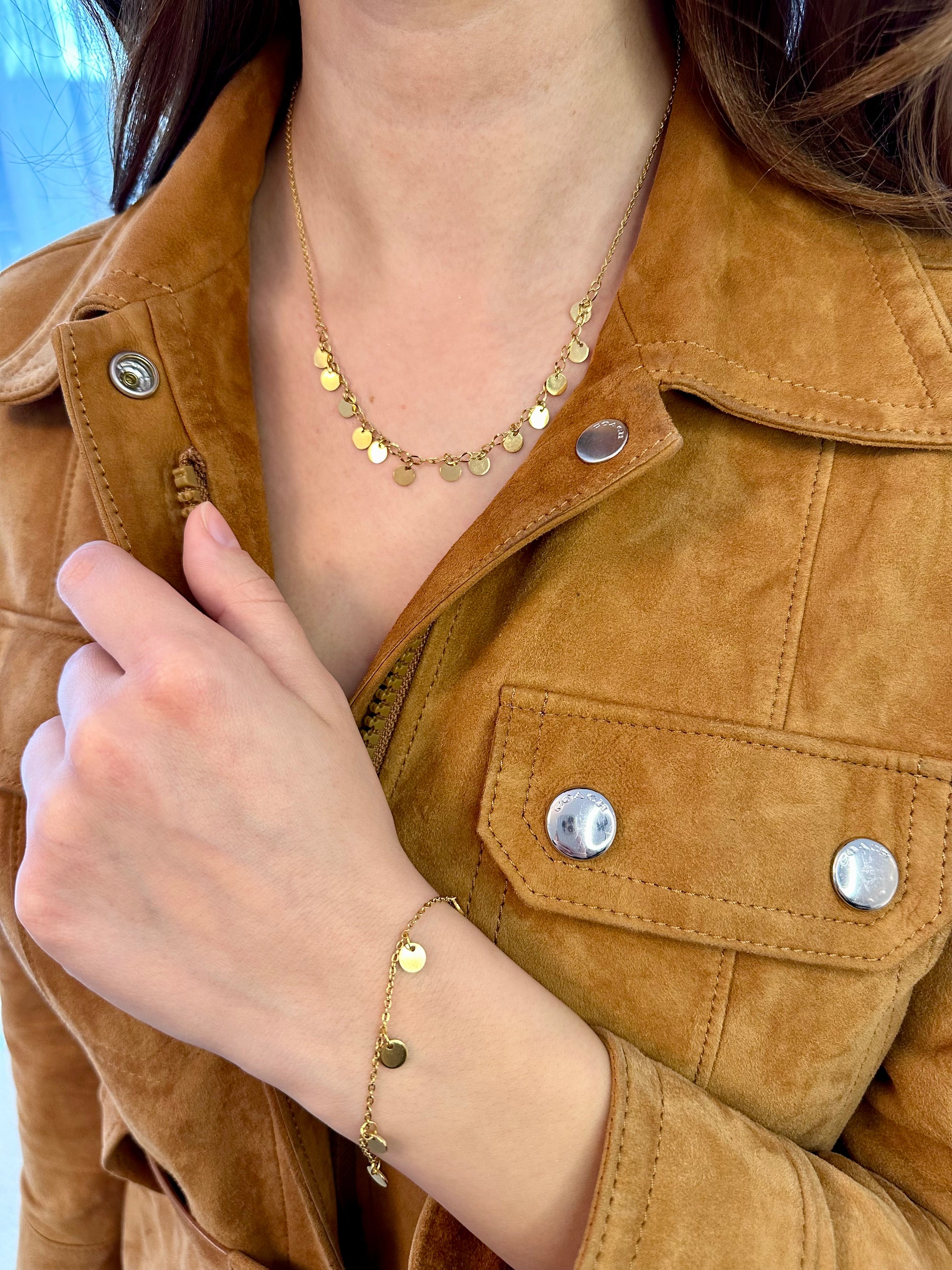 Zarte Damen Halskette in Gold mit Pailletten-Details