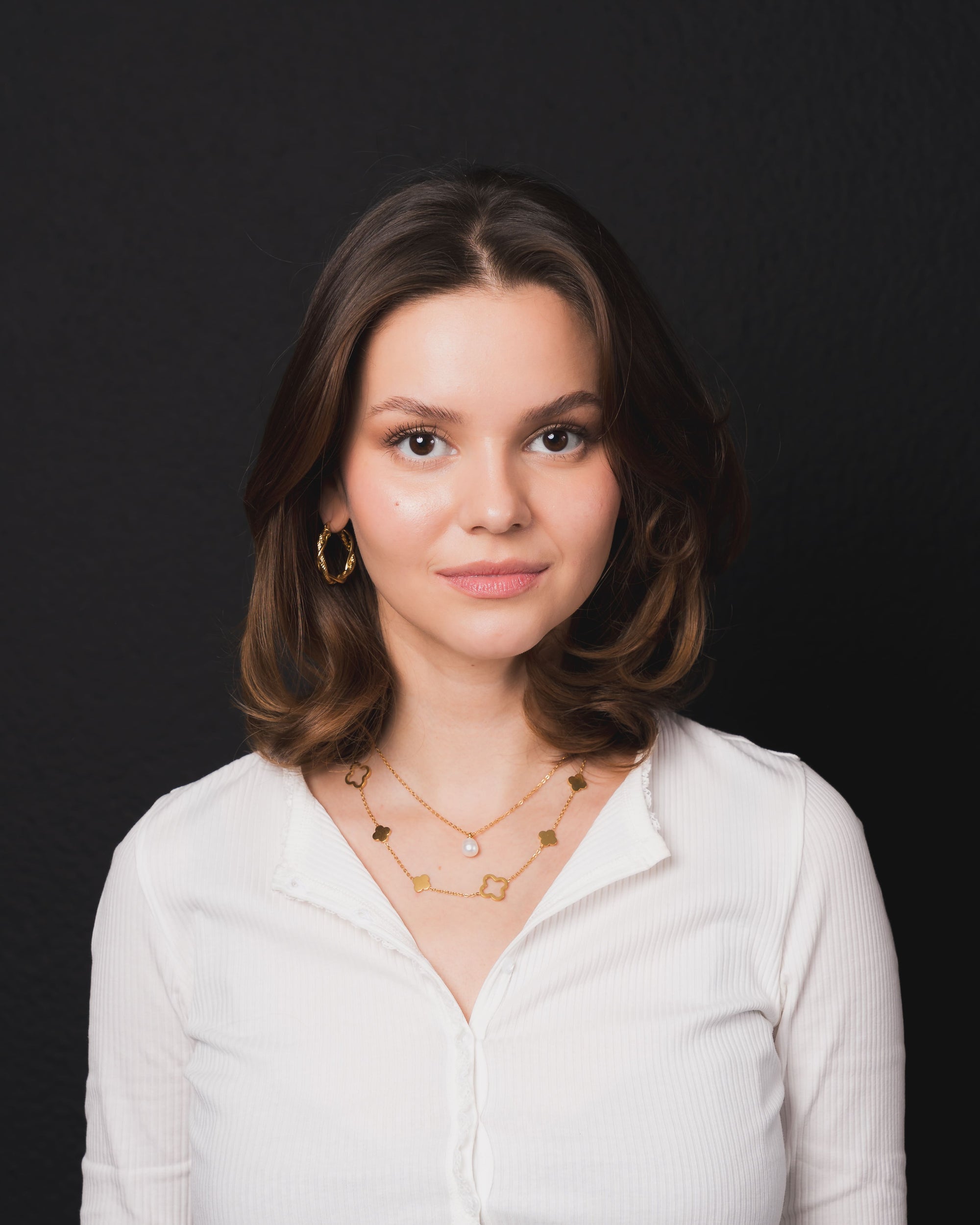 Goldene Halskette mit Perlenanhänger – Zeitlose Eleganz