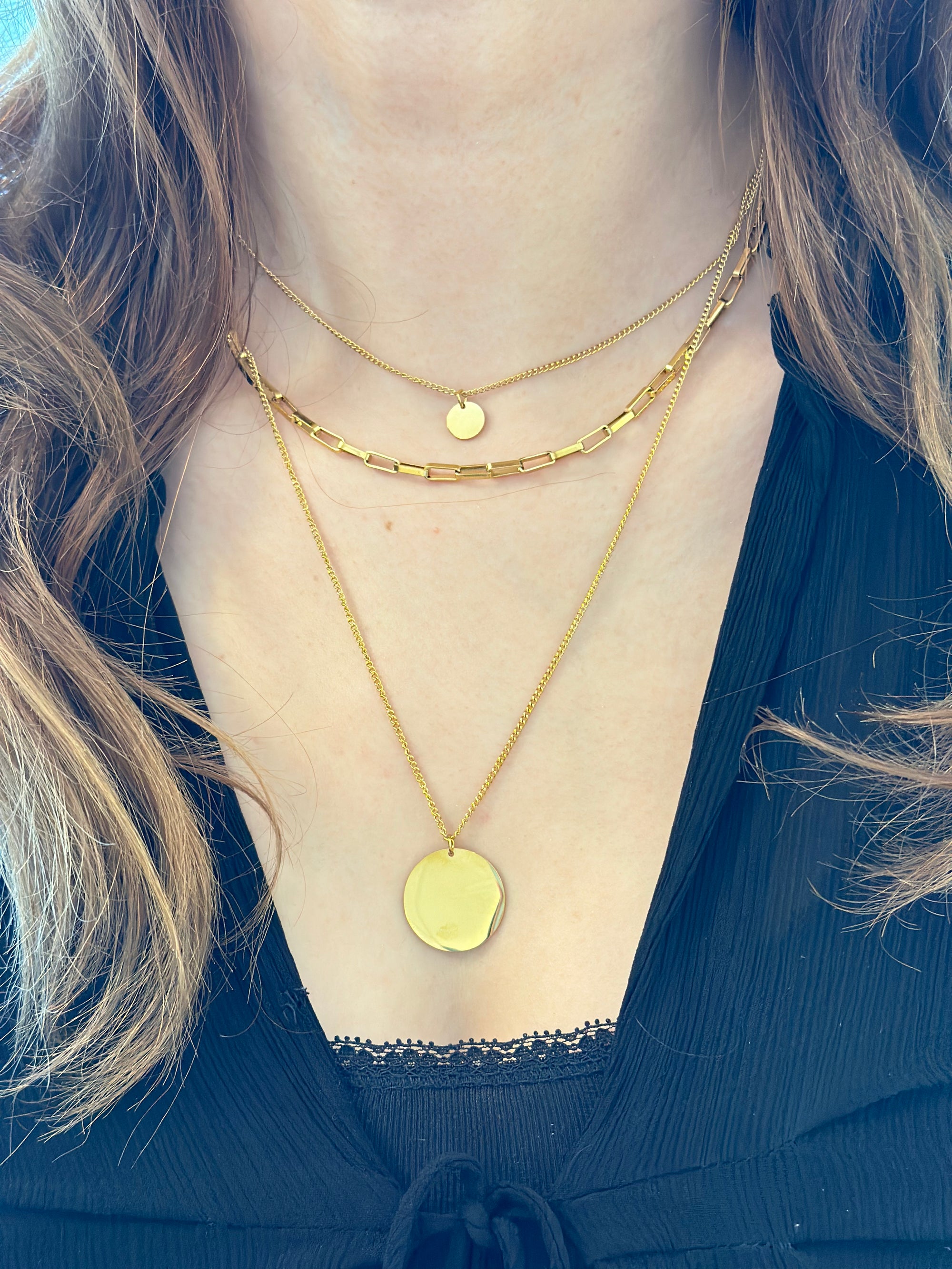 Dreireihige goldene Damen Halskette mit Pailletten