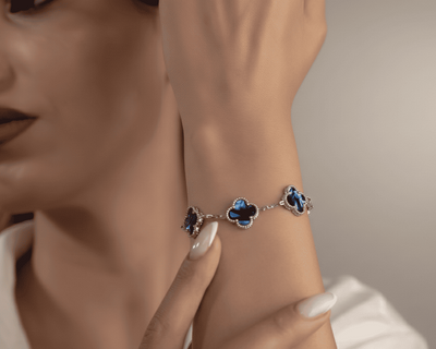 Edles Geschenk für die Freundin: Silbernes Armband mit Motiven