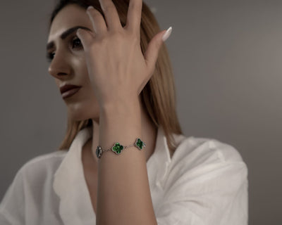 Schmuckgeschenk für Naturliebhaber: Grünes Kleeblatt Armband