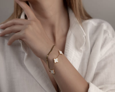 Herringbone Chain Bracelet Layering: Schlangenkette kombiniert mit Ankerkette