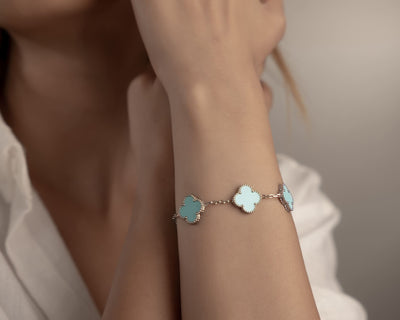 Pastell Schmuck Trend: Silberarmband in hellem Grün für Damen